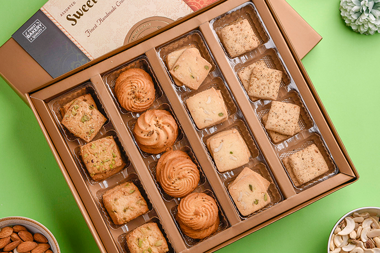 Assorted Sweet & Spicy Cookie Box